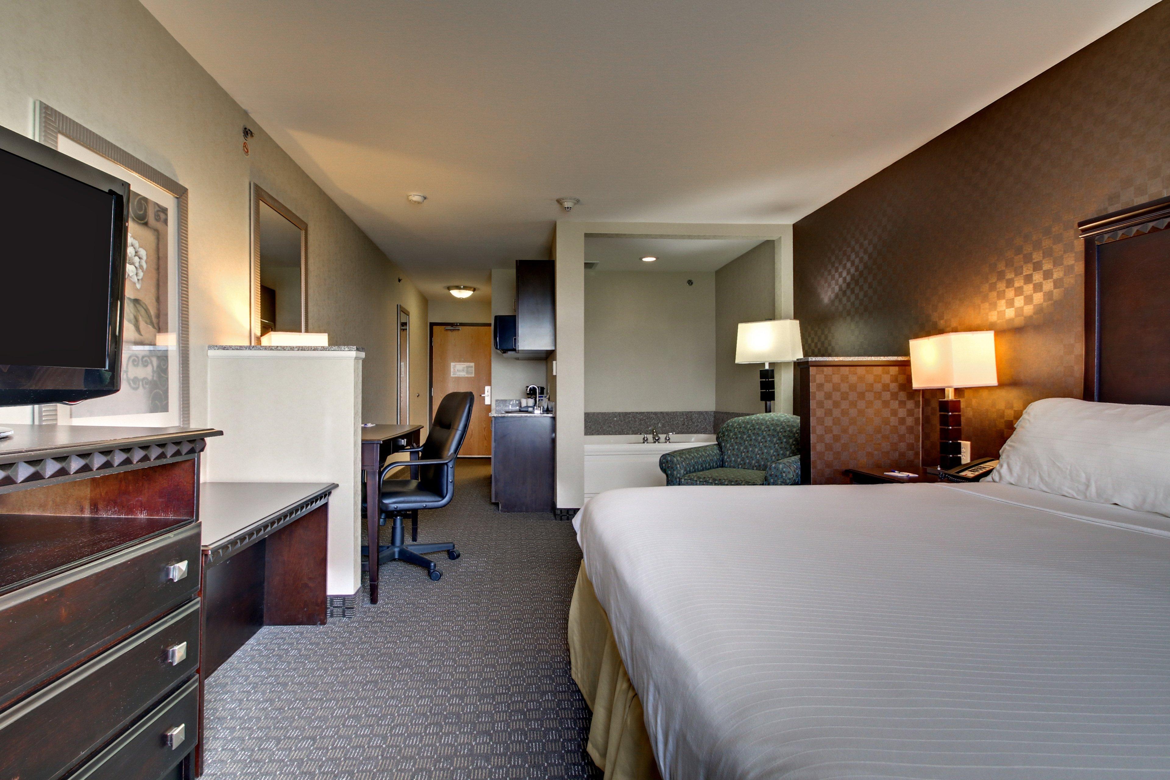 Holiday Inn Express Peru-Lasalle Area By Ihg Exterior photo