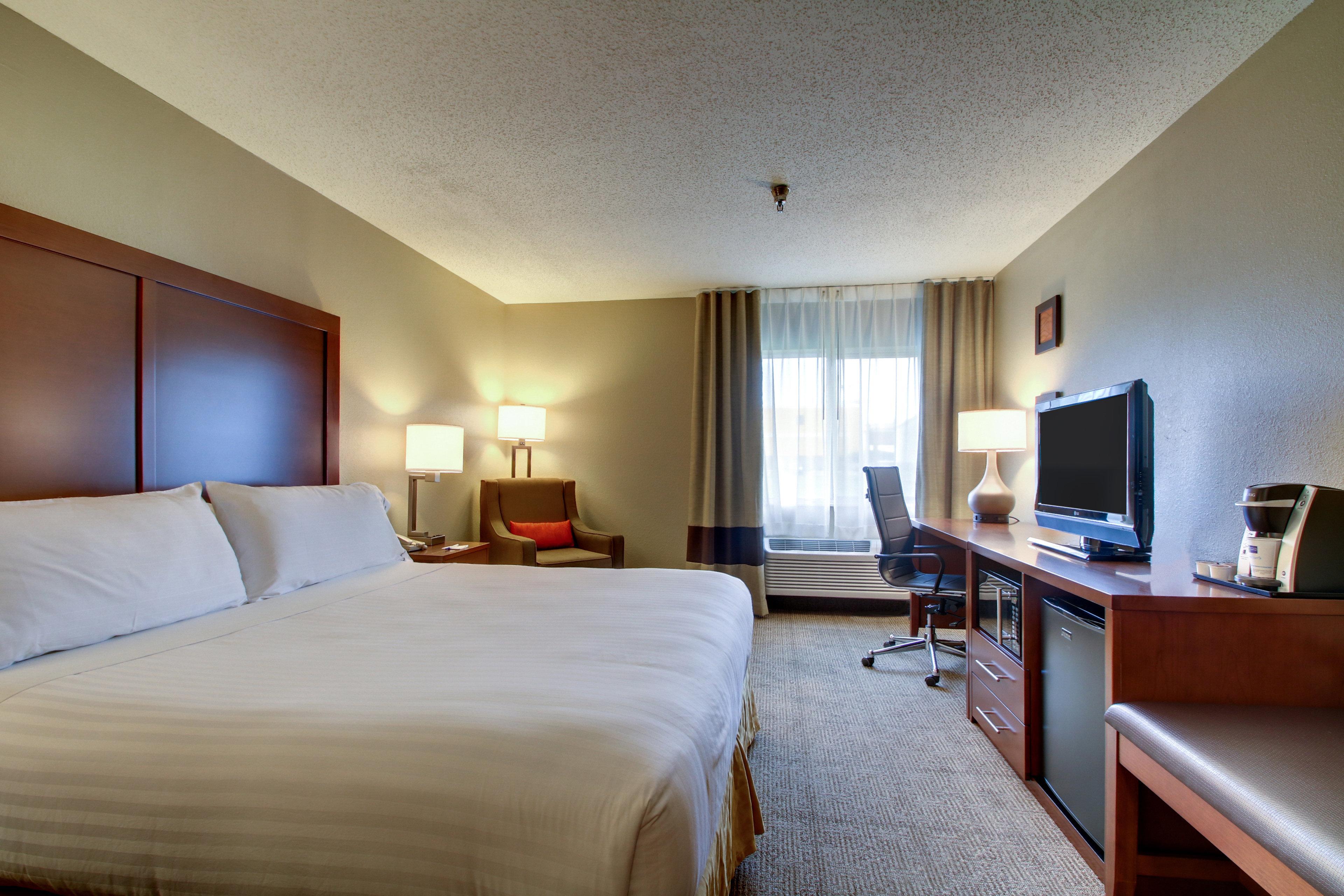Holiday Inn Express Peru-Lasalle Area By Ihg Exterior photo